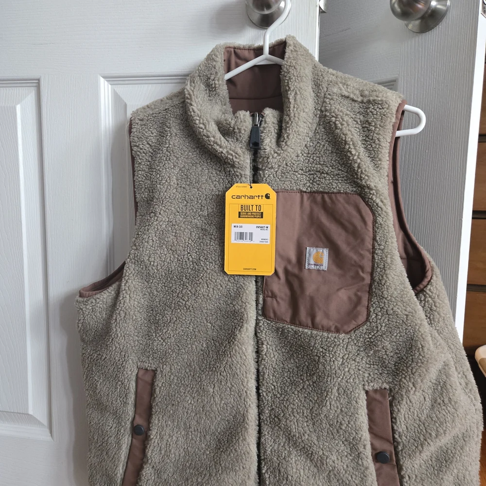 Carhartt Women's Montana Relaxed Fit Insulated Vest - Tan and Pink - Picture 3 of 7